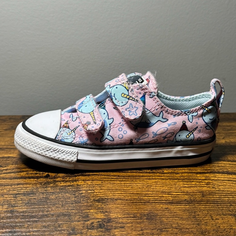 Toddler Girl Narwhal Converse Sneakers Size 7 - Picture 3 of 7